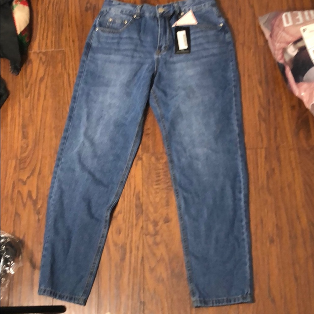 New Size 10/30 Mom Jean By Prettylittlething